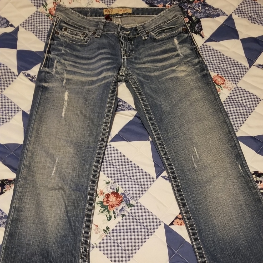 Ladies BKE Sabrina Jean Capris Size 25